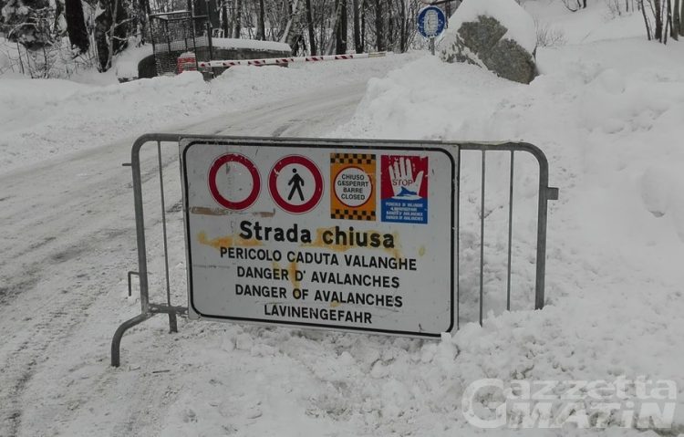 Courmayeur: resta chiusa la Val Ferret dopo le nevicate, convoglio speciale alle 15.30