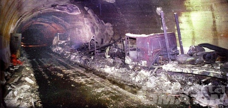 Tunnel del Monte Bianco, la Valle ricorda la tragedia del rogo