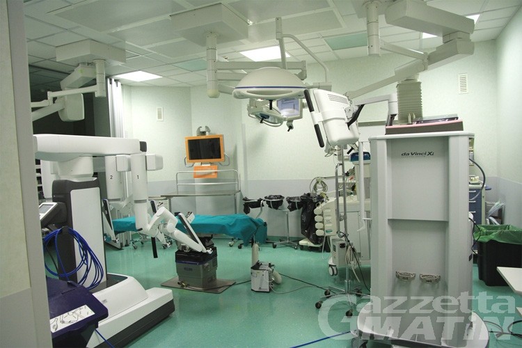 Sanità: ci si può di nuovo operare fuori Valle senza autorizzazione Sanità: ci si può di nuovo operare fuori Valle senza autorizzazione