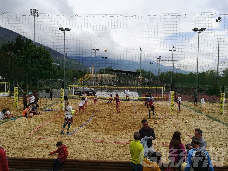 Sarre, inaugurati i campi da beach volley