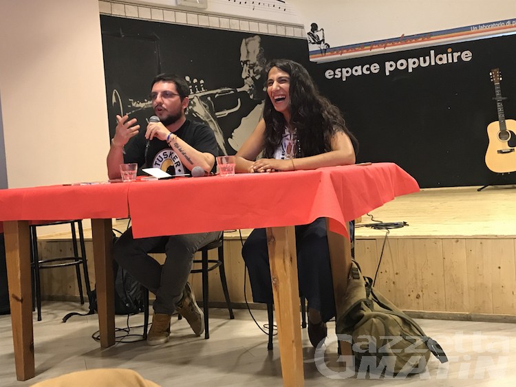 L’uragano Ezel Alcu travolge l’Espace populaire
