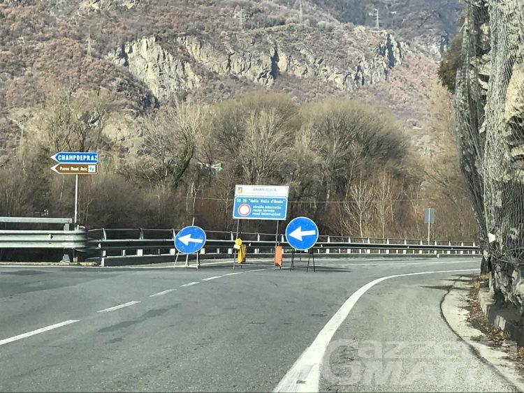 Viabilità, riapre la strada statale 26 a Verrès