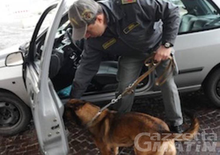 Droga: coppia rumena condannata a 4 anni per spaccio di cocaina
