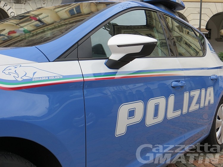Ubriaco al volante vittima di incidente: patente ritirata e auto confiscata Ubriaco al volante vittima di incidente: patente ritirata e auto confiscata