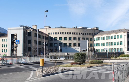 Issogne: si ribalta con il quad, grave un giovane