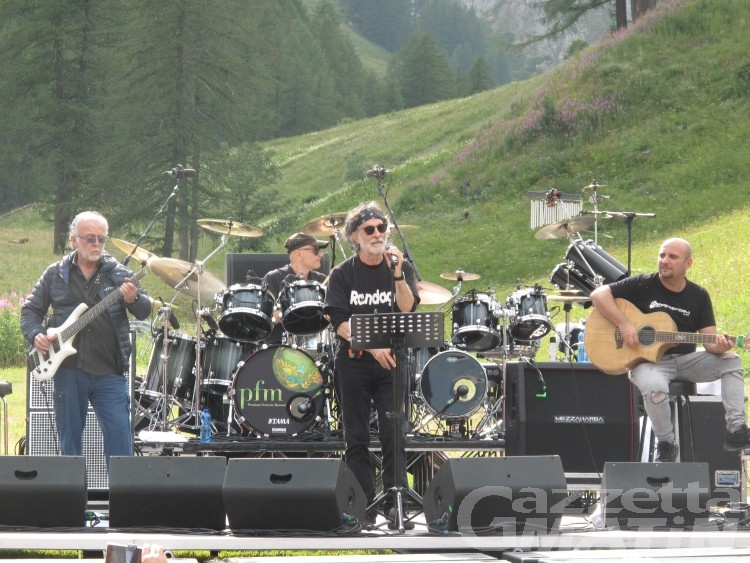Musicastelle, circa mille persone per Vibrazioni e Pfm