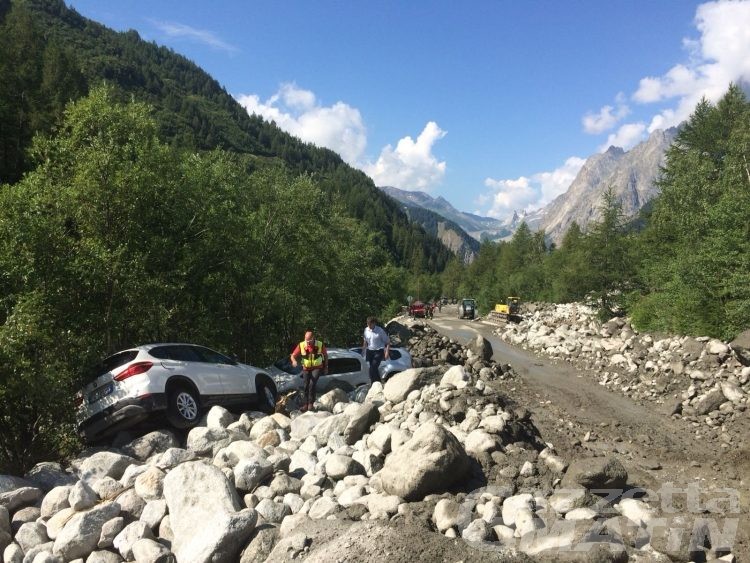 Frana Val Ferret, si lavora per riaprire entro sabato