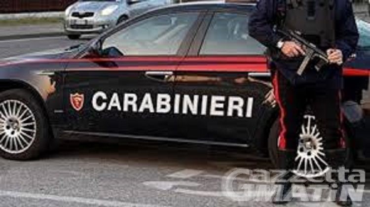 Droga: perquisizioni dei  carabinieri al quartiere Cogne, otto indagati