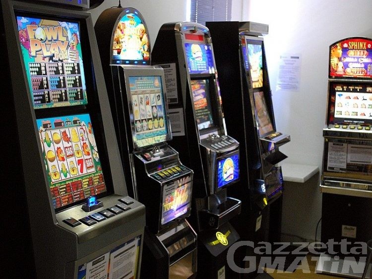 Slot machine spente in Valle d’Aosta, raffica di licenziamenti e ricorso al Tar