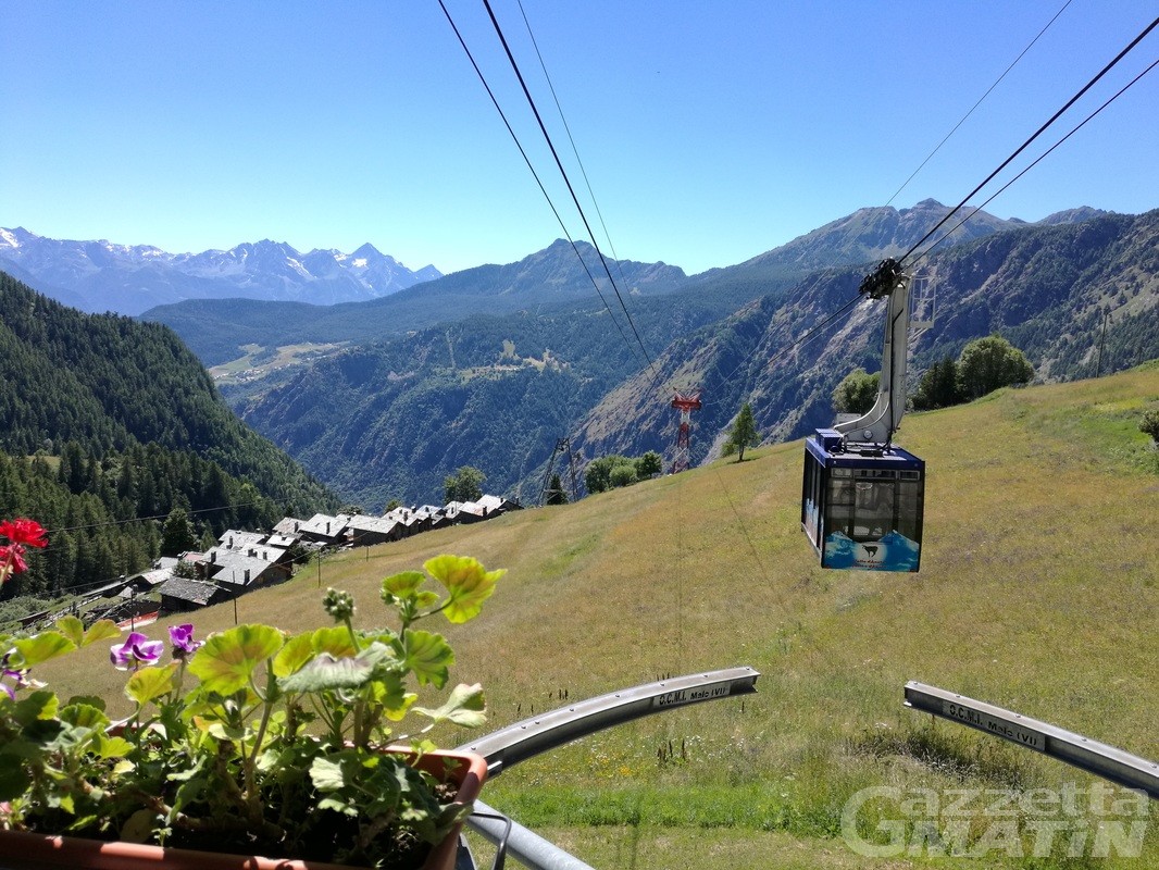 Chamois, guasto alla funivia, già riparata Chamois, guasto alla funivia, già riparata