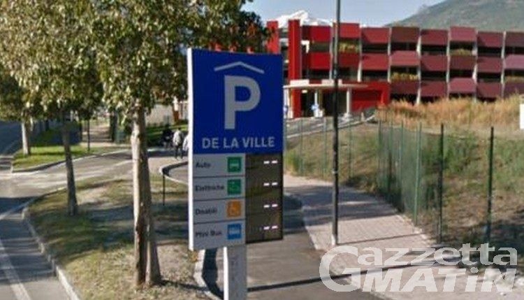 Aosta, il Parking de la Ville riceve un riconoscimento internazionale, ma in pochi lo utilizzano