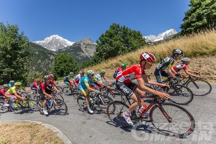 Giro d’Italia, il 25 maggio tappa tutta valdostana con 4000 metri di dislivello
