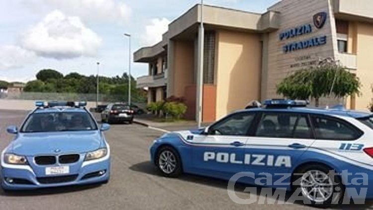 Fucile clandestino e ricettazione auto rubata, arrestato aostano residente in Bulgaria