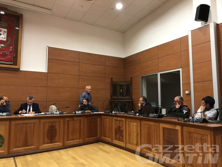 Saint-Pierre, assessore e consiglieri abbandonano l’aula
