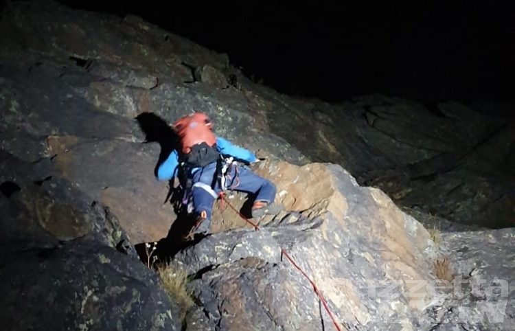 Alpinisti bloccati a Punta Pousset tratti in salvo nella notte