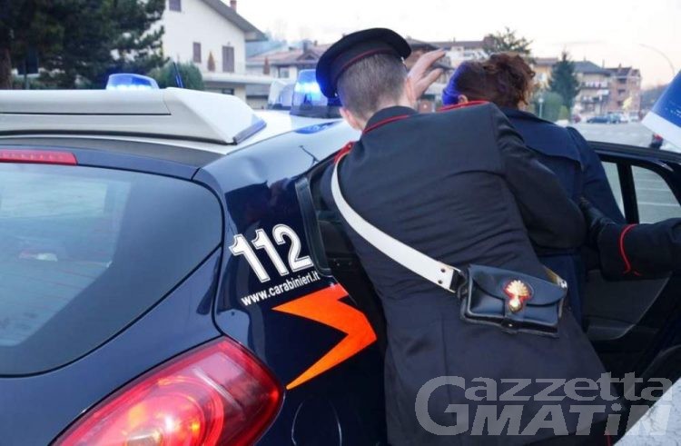 Calci e pugni a carabinieri, 40enne arrestato e condannato a 8 mesi