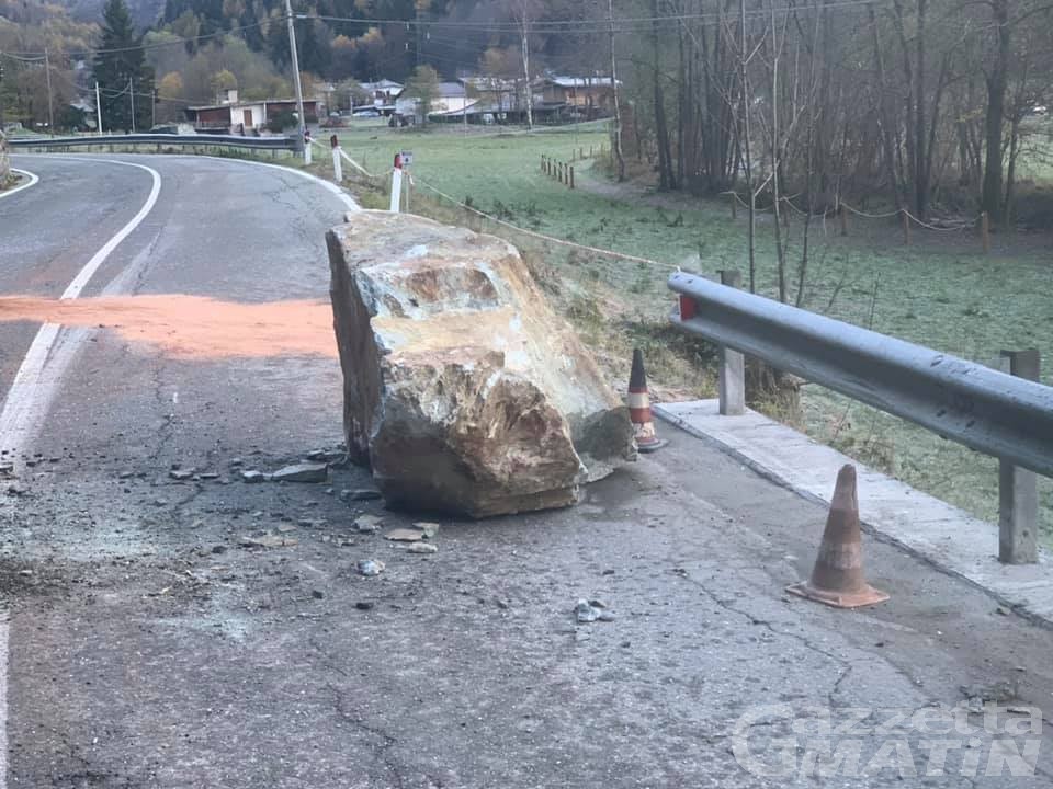 Caduta massi: riaperta la regionale per Valtournenche Caduta massi: riaperta la regionale per Valtournenche