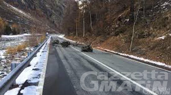 Valsavarenche, strada regionale chiusa per frana Valsavarenche, strada regionale chiusa per frana