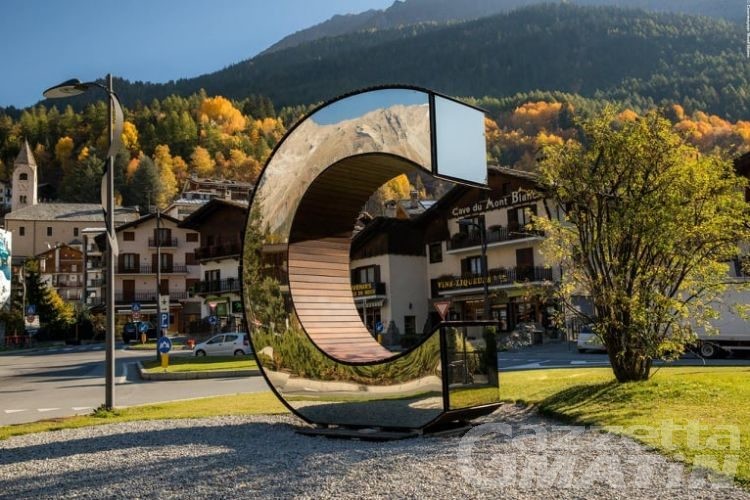 Courmayeur, agevolazioni da 20 a oltre 2.500 euro sui rifiuti per case e attività
