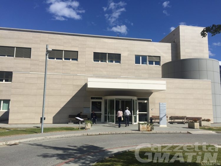 Coronavirus: nel reparto no Covid della clinica di Saint-Pierre 17 casi sospetti