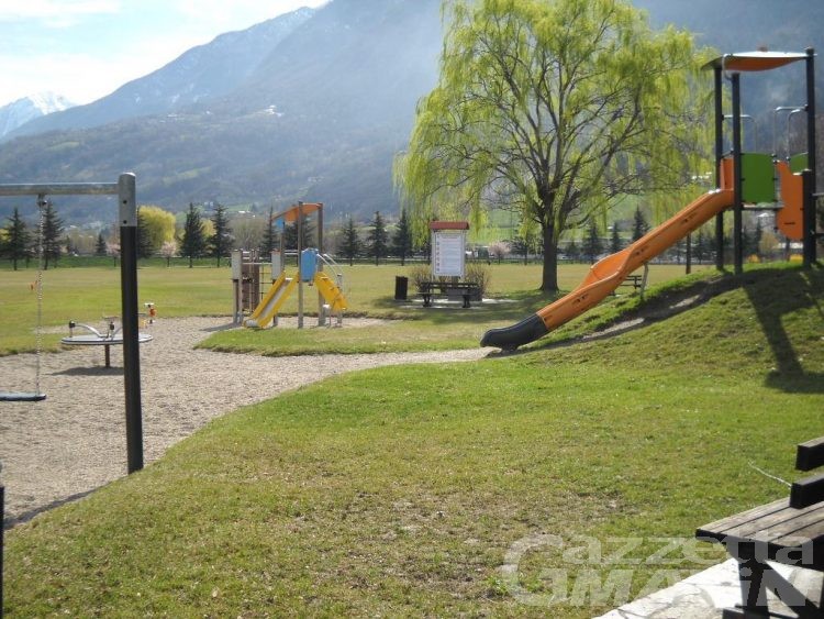 Riaprono giovedì 21 maggio aree verdi e parchi gioco dei comuni dell’Unité Mont-Emilius