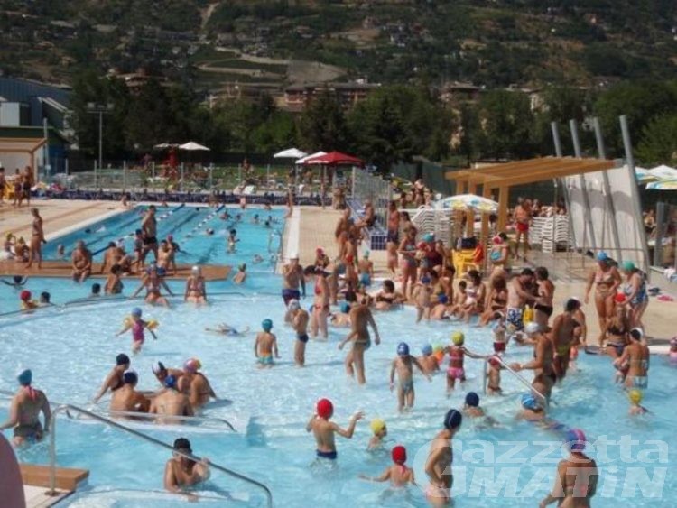 Aosta: sabato 4 apre la piscina scoperta, invariate le tariffe