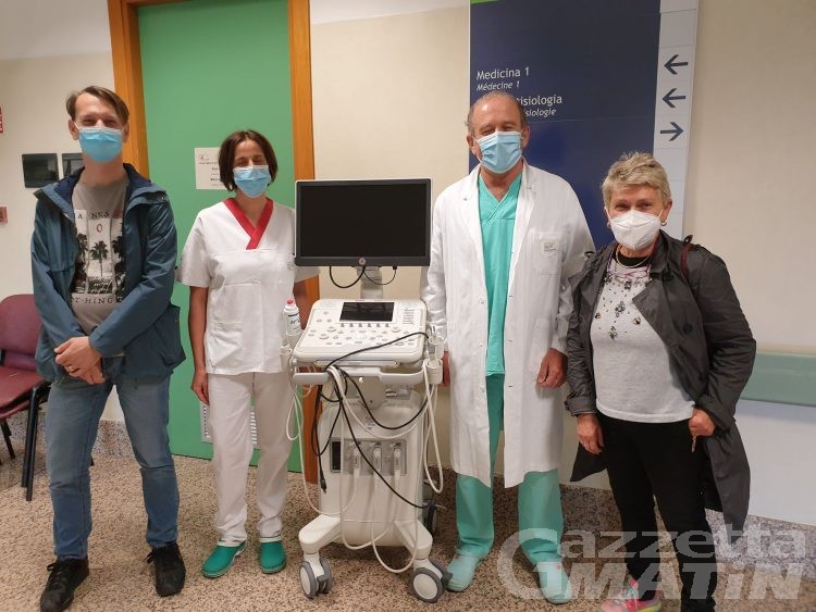 Sanità: un nuovo ecografo per il reparto di medicina interna del Parini di Aosta