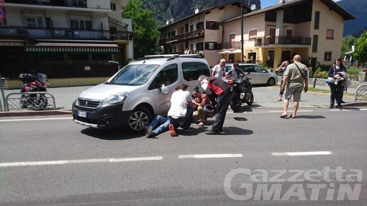 Incidenti stradali: impatto tra auto e moto a Montjovet