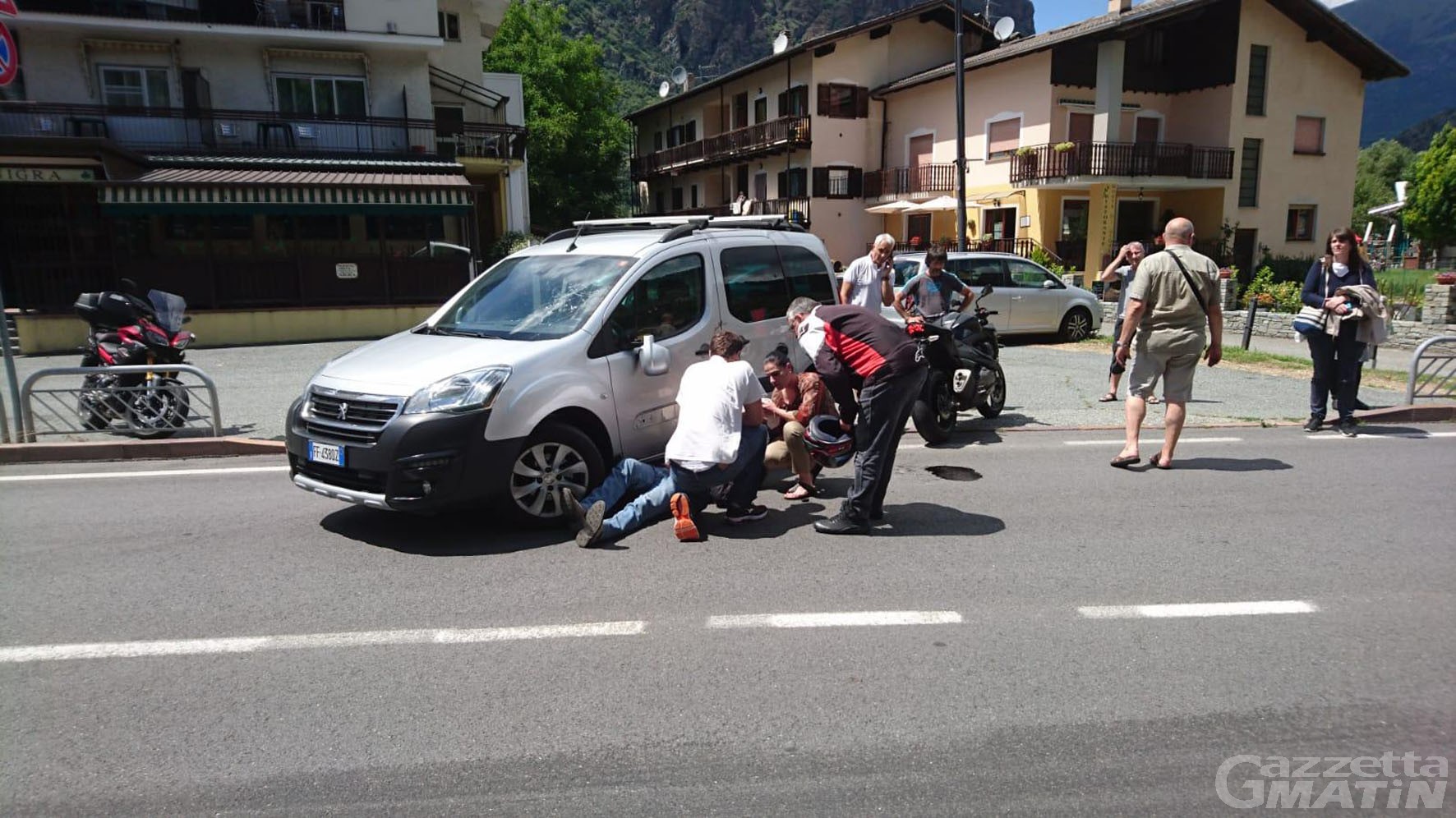 Incidenti stradali: impatto tra auto e moto a Montjovet