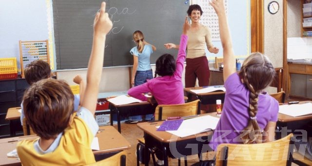 Scuola: no Dad, ma a settembre in classe con la mascherina