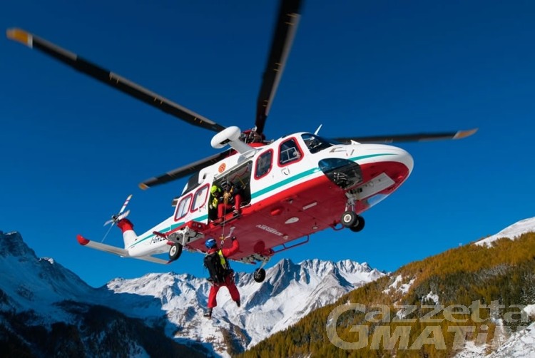 Cogne: scivola a 3300 metri di quota, morto escursionista Cogne: scivola a 3300 metri di quota, morto escursionista