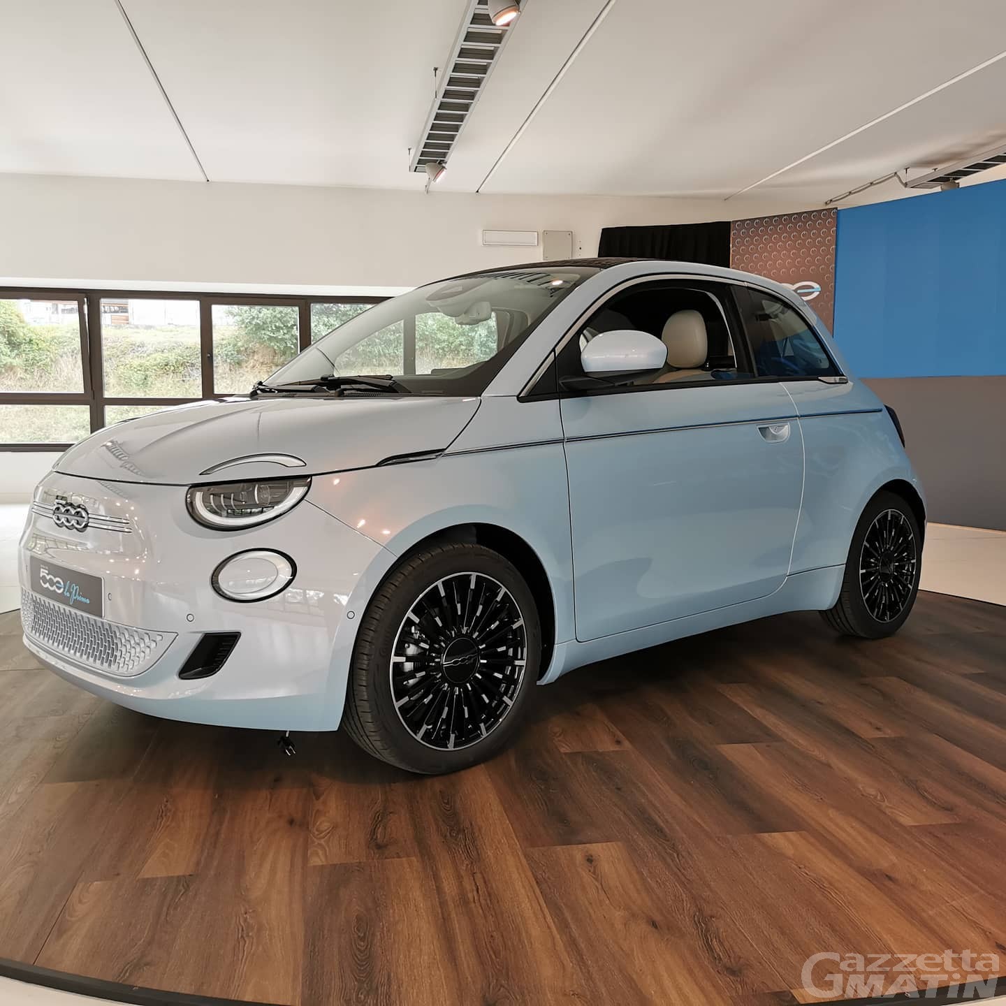 Fiat 500: ecco La Prima, la city car della casa torinese totalmente elettrica Fiat 500: ecco La Prima, la city car della casa torinese totalmente elettrica