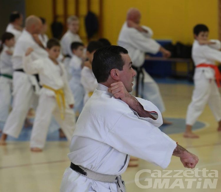 Karate: il commosso addio al maestro Bruno Politano