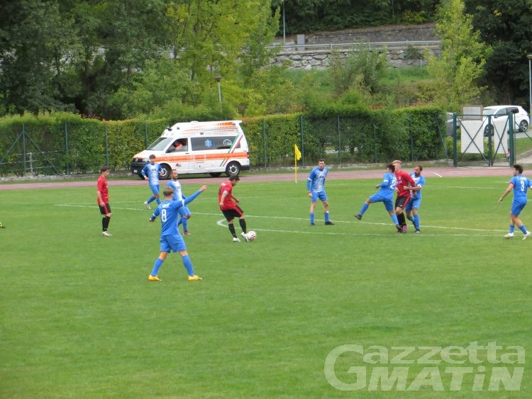 Calcio: doppietta di Castagna, l’Aygreville vince ancora e resta in vetta alla classifica
