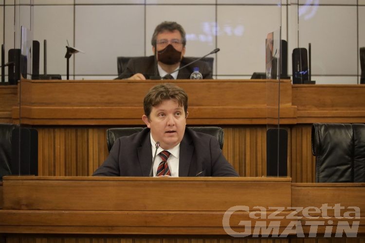 Nuovo governo: Erik Lavevaz eletto presidente con 20 voti, rispunta un franco tiratore