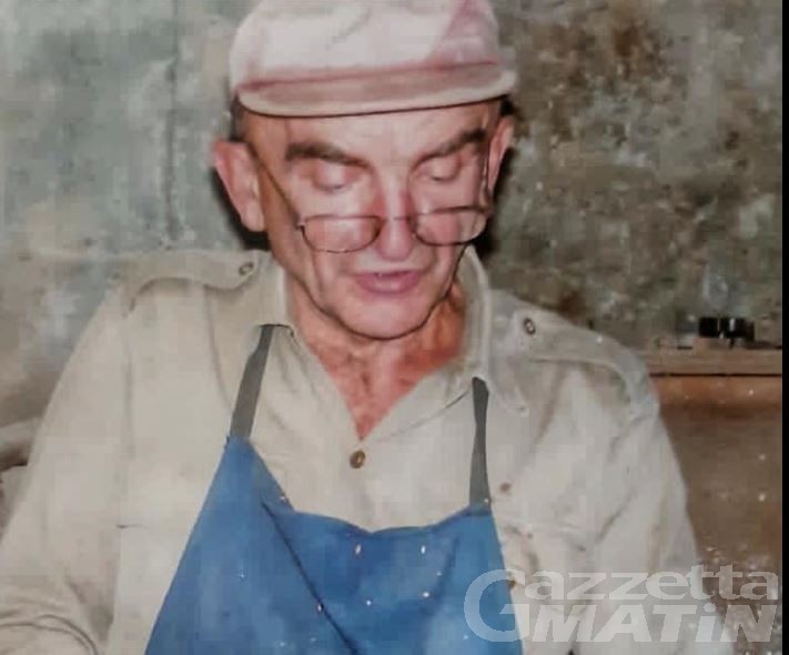 Fénis in lutto: addio all’artigiano Luigi Merivot, per tutti Gino de Lidor Fénis in lutto: addio all’artigiano Luigi Merivot, per tutti Gino de Lidor