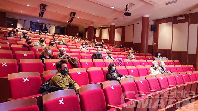 Teatro, Prove Generali incontra il suo pubblico online