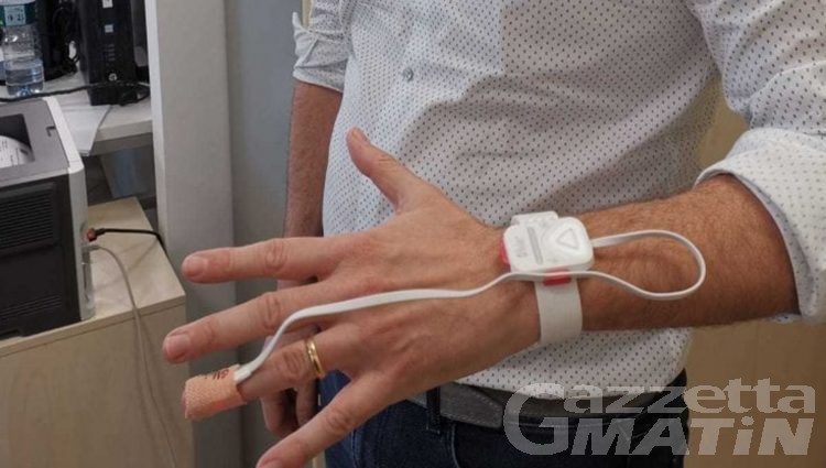 Coronavirus: per gli isolati un braccialetto elettronico di collegamento con il medico