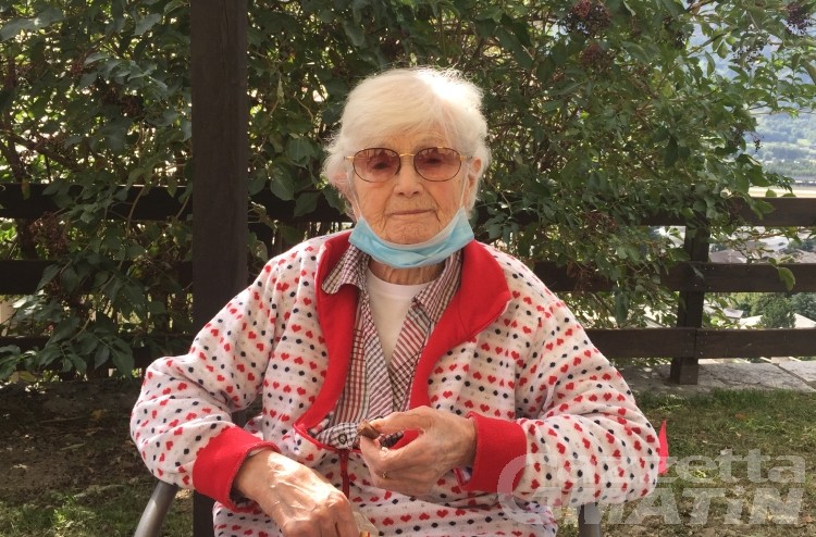 Prima la Spagnola, poi il Covid: i 100 anni di Anna che guarda al futuro con ottimismo Prima la Spagnola, poi il Covid: i 100 anni di Anna che guarda al futuro con ottimismo