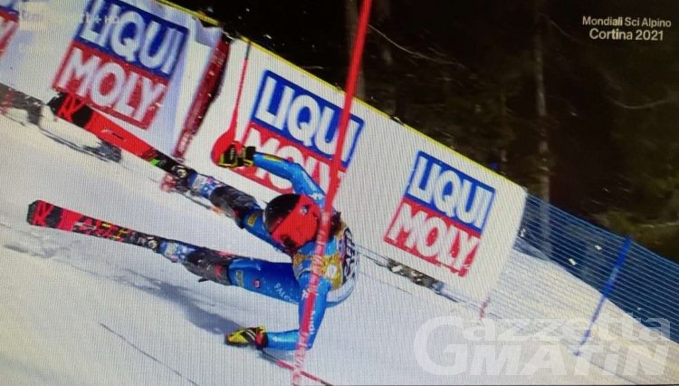 Sci alpino: Federica Brignone inforca nello slalom mondiale