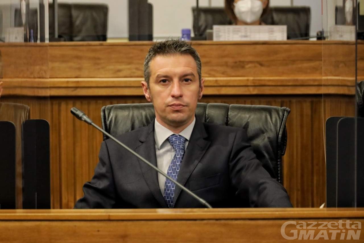 Siccità e zootecnia, Sapinet: «A settembre sostegni per le aziende» Siccità e zootecnia, Sapinet: «A settembre sostegni per le aziende»