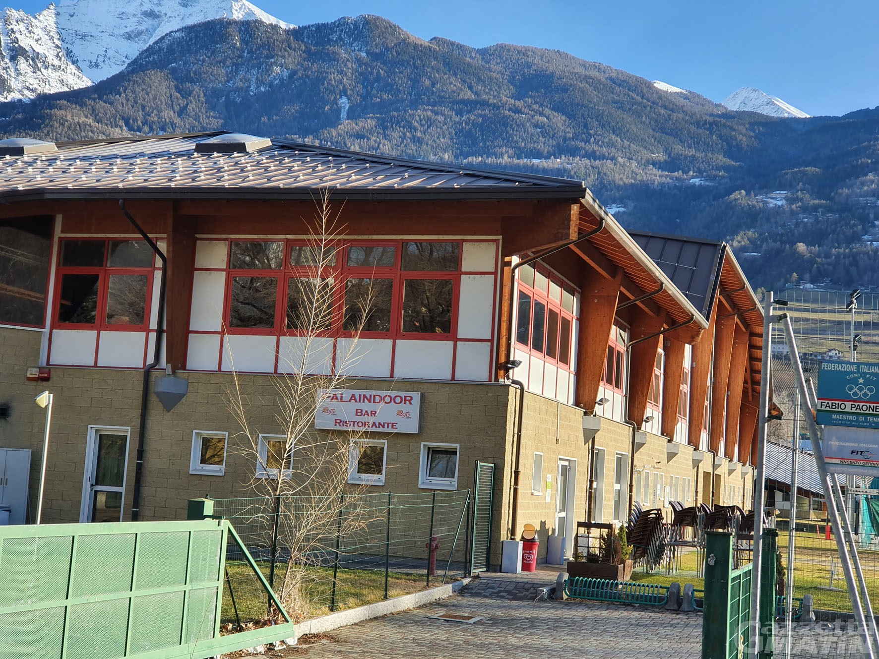 Vaccini al Palaindoor: venerdì manifestazione di protesta del mondo dello sport Vaccini al Palaindoor: venerdì manifestazione di protesta del mondo dello sport