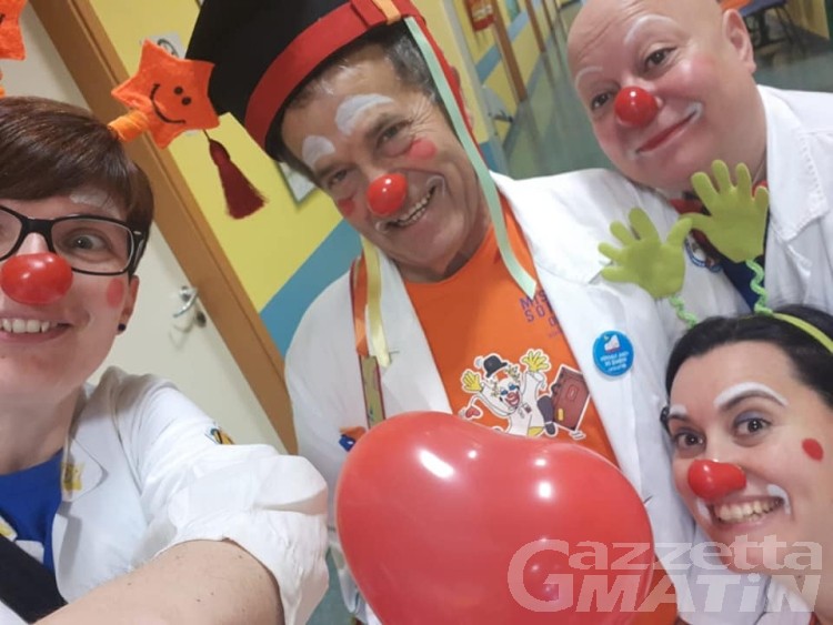 Clown dottori: un libro di storie di ammalati e malattie, curanti e terapie di Missione Sorriso Clown dottori: un libro di storie di ammalati e malattie, curanti e terapie di Missione Sorriso