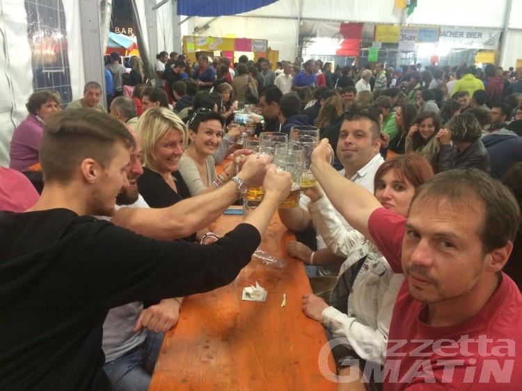 Bierfest, la festa della birra di Gressoney alza bandiera bianca