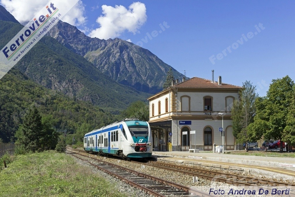 Nus: aperta biglietteria in stazione ferroviaria Nus: aperta biglietteria in stazione ferroviaria