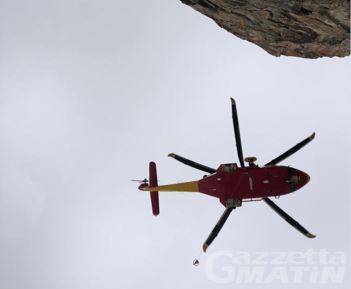 Valtournenche: cade sugli sci, grave 29enne piemontese