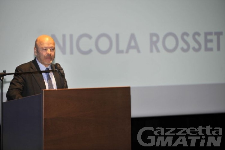 Chambre, Nicola Rosset: «Green pass? Non perdiamo tempo e salviamo l’inverno» Chambre, Nicola Rosset: «Green pass? Non perdiamo tempo e salviamo l’inverno»