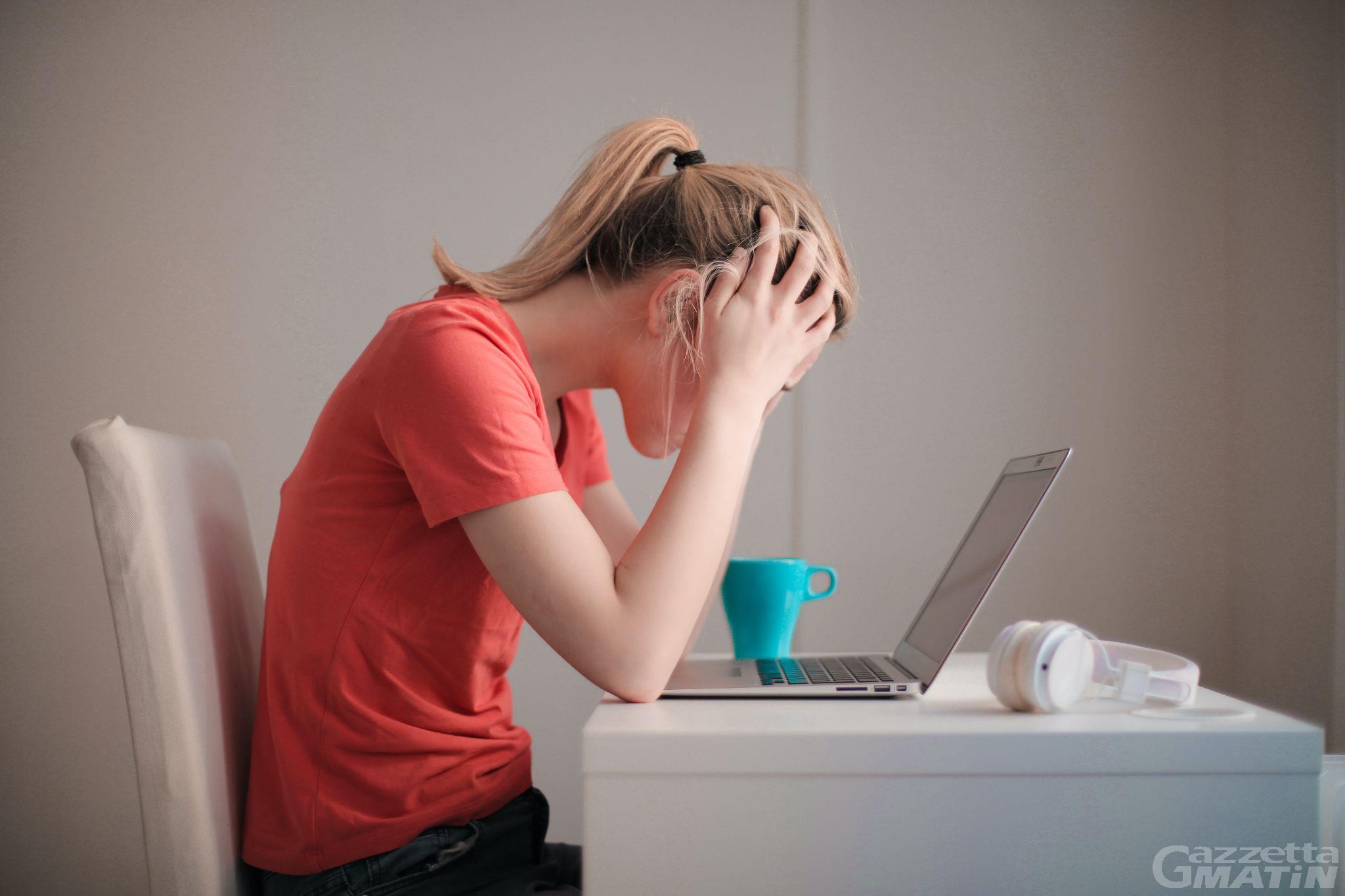 Usare l’olio di CBD per ridurre l’ansia e lo stress occasionali Usare l’olio di CBD per ridurre l’ansia e lo stress occasionali