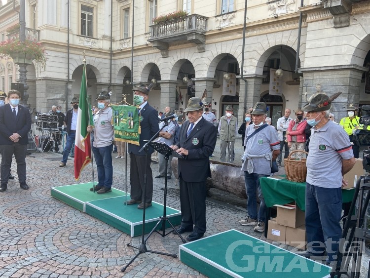 Alpini: coccarda e cappello norvegese per le madrine