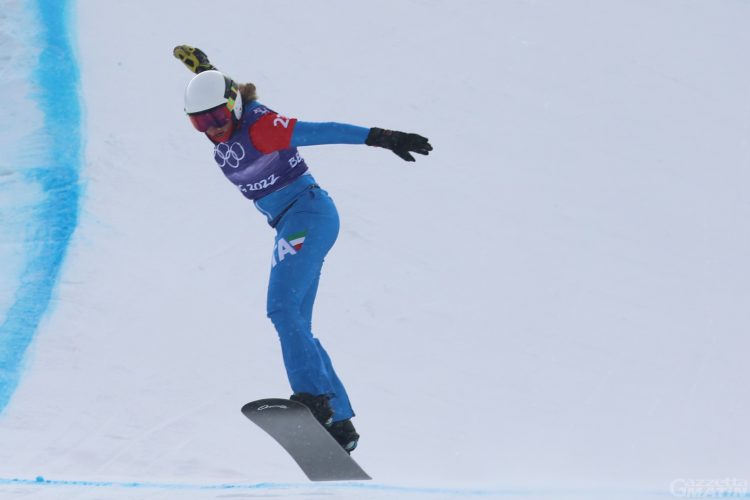 Olimpiadi Pechino, snowboardcross: Francesca Gallina fuori agli ottavi, oro a Lindsey Jacobellis